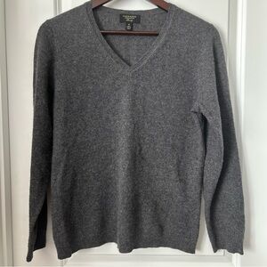 Charter Club Luxury 100% Cashmere Sweater Size Medium Dark Gray V-Neck